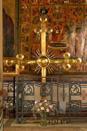 Крест с главного купола храма Святой Софии Великого Новгорода